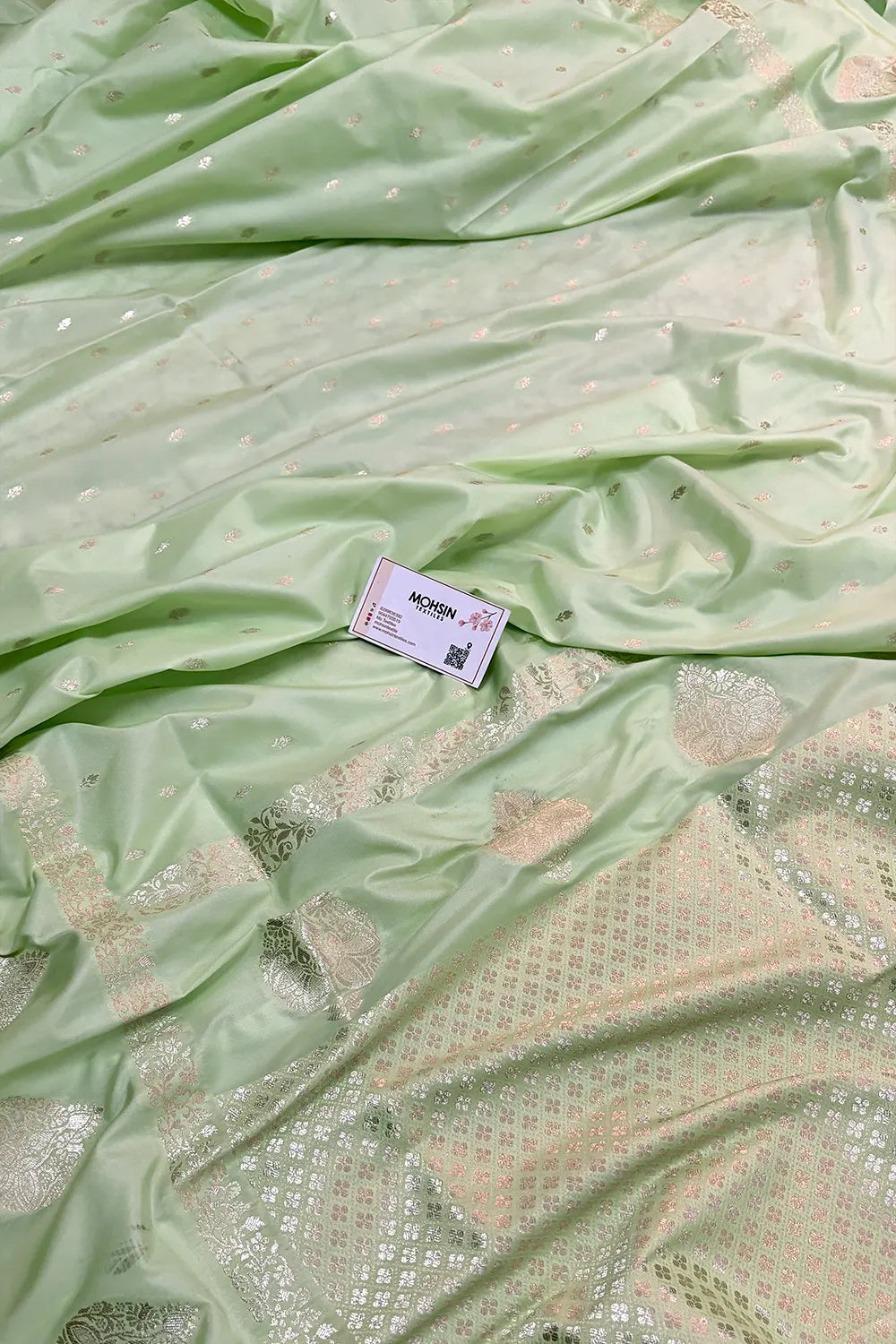 Pista Hukum Buti Katan Silk Banarasi Saree
