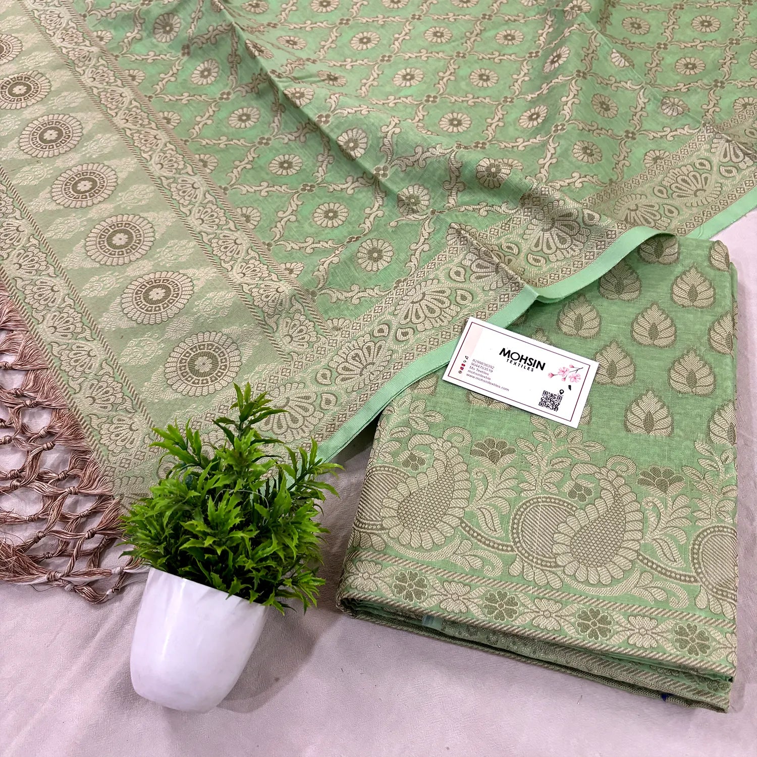 Pista Kacchi Carry Patta Cotton Silk Banarasi Suit