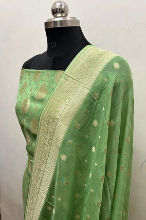 Pista Pure Viscose Georgette Banarasi Suit
