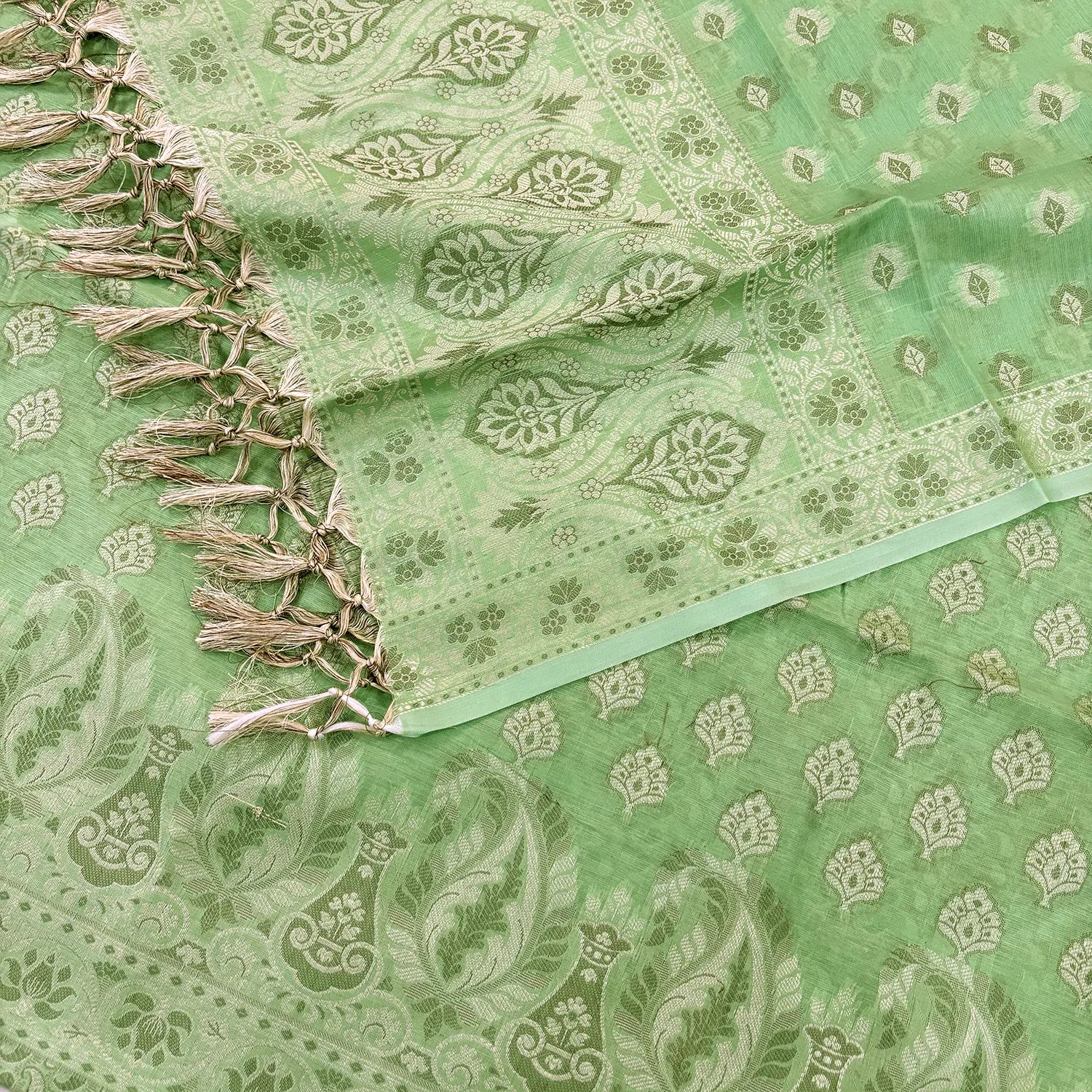 Pista Surahi Tree Cotton Silk Banarasi Suit 