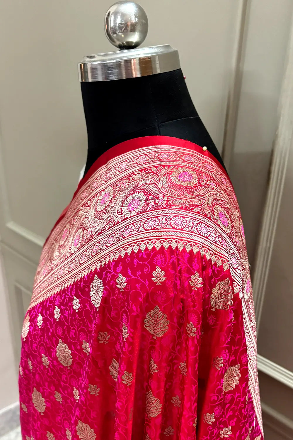 Rani Pink Chunni Munni Buti Katan Silk Banarasi Saree