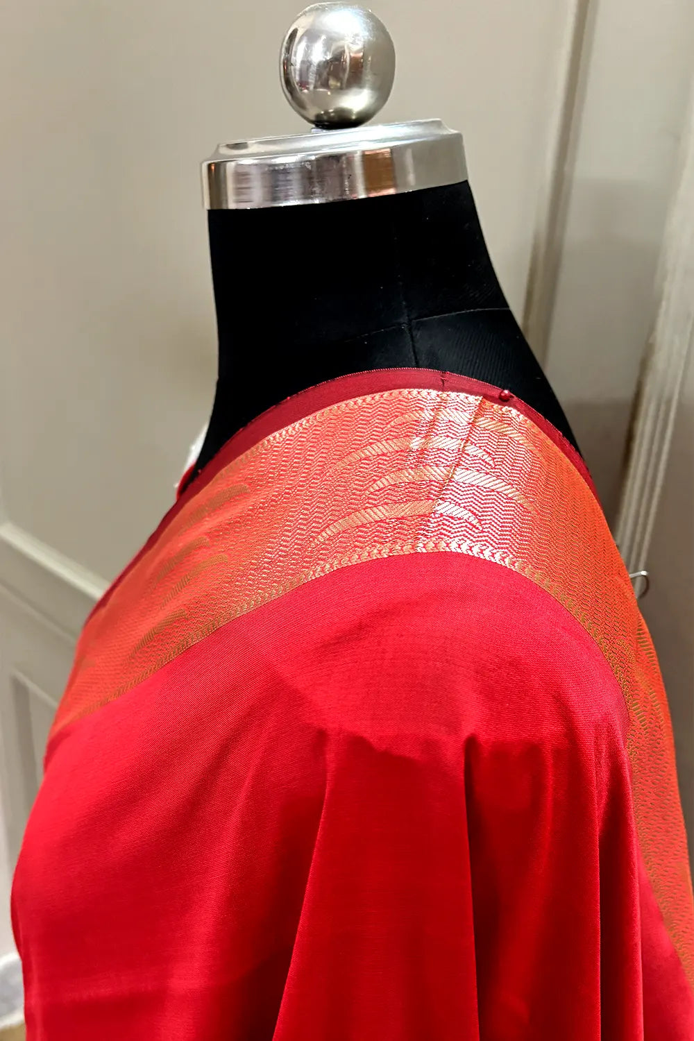 Red Kalyug Plain Satin Silk Banarasi Saree