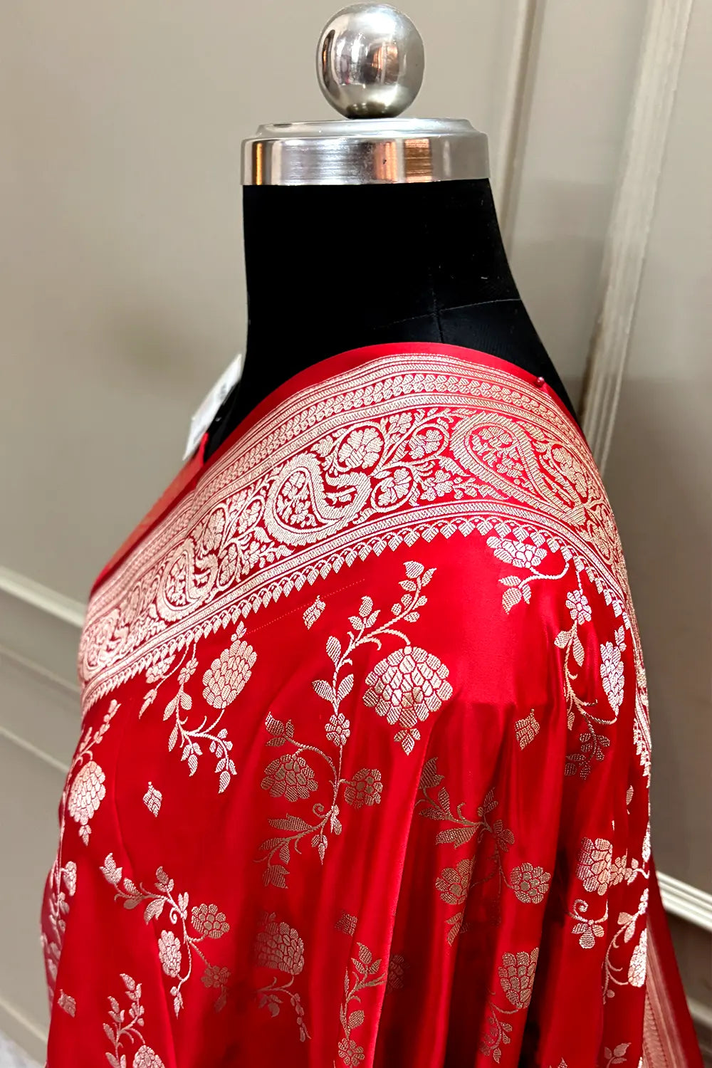 Red Nafis Jaal Katan Silk Banarasi Saree