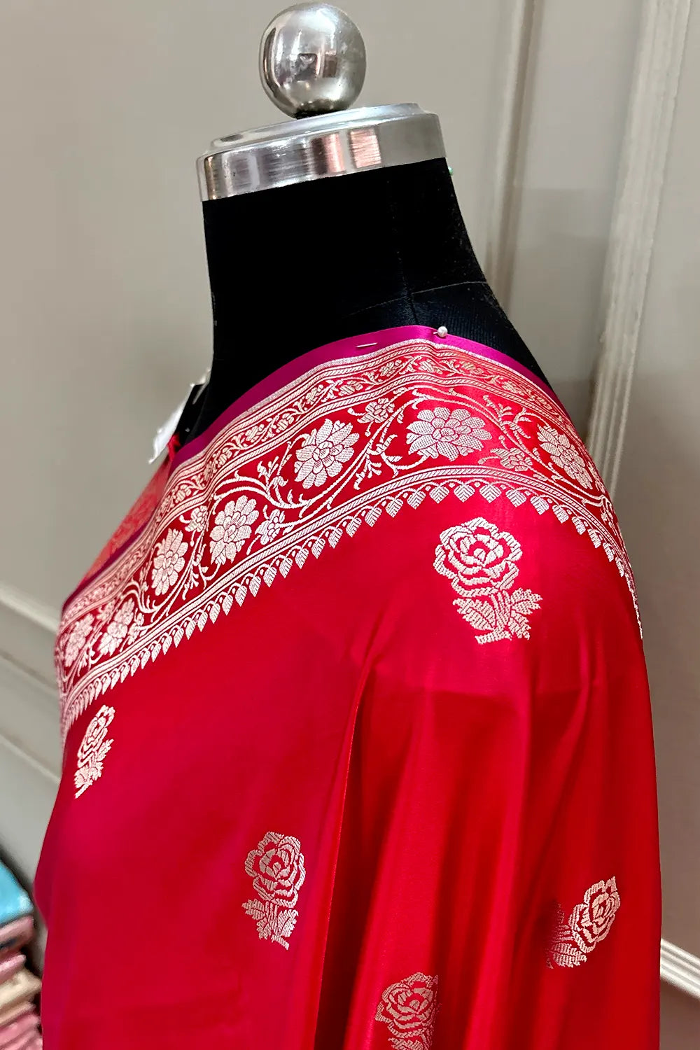 Red Rose Buti Katan Silk Banarasi Saree