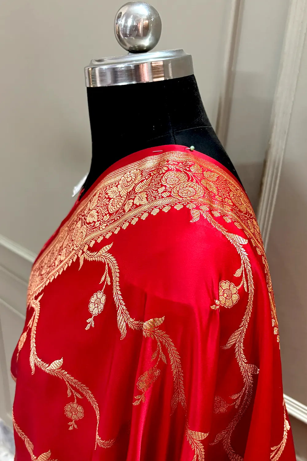 Red Rowa Laher Katan Silk Banarasi Saree
