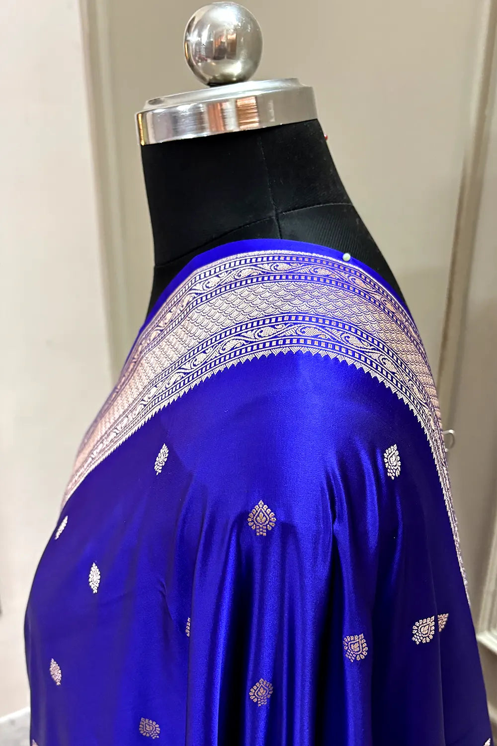 Royal Blue Wazir Buti Katan Silk Banarasi Saree