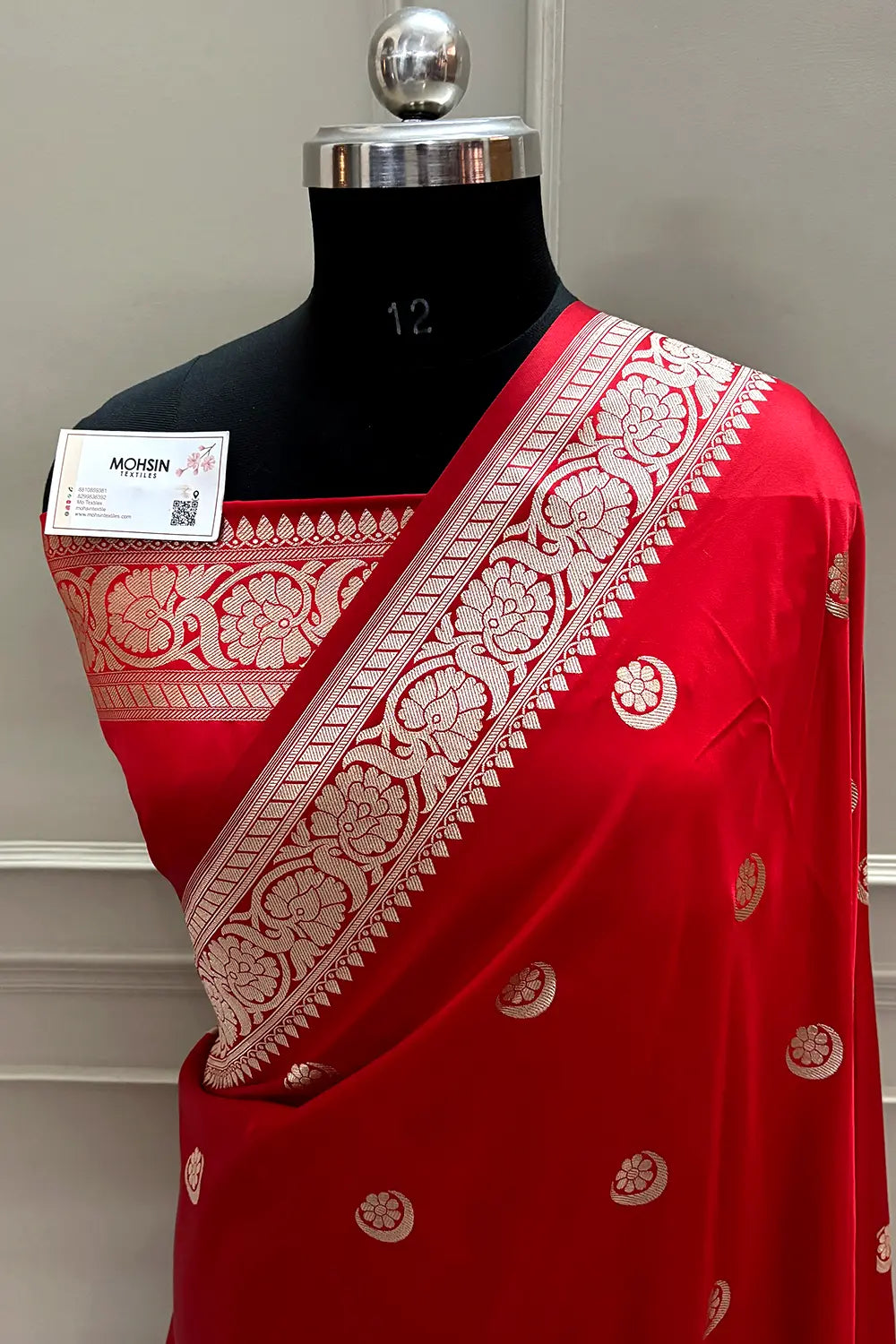 Sonakshi Sinha Red Chand Tara Katan Silk Banarasi Saree