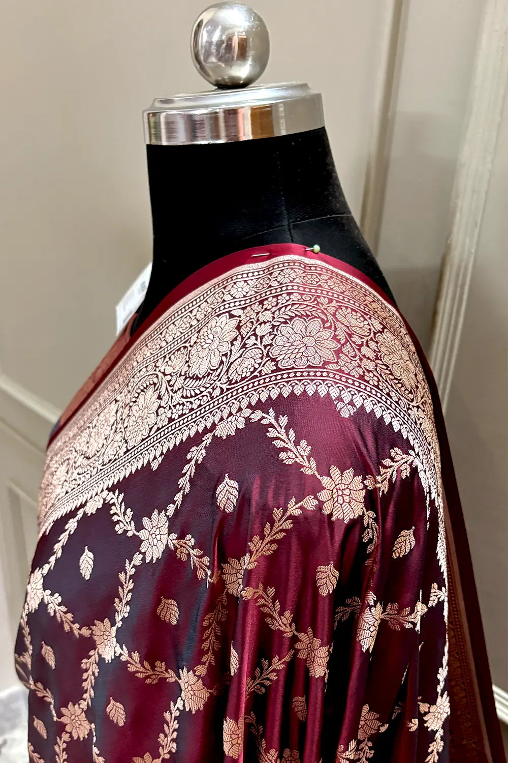 Wine Maroon Qaidi Buti Katan Silk Banarasi Saree