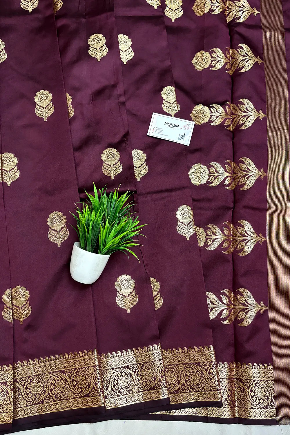 Wine Tilismi Kalli Semi Katan Silk Banarasi Saree