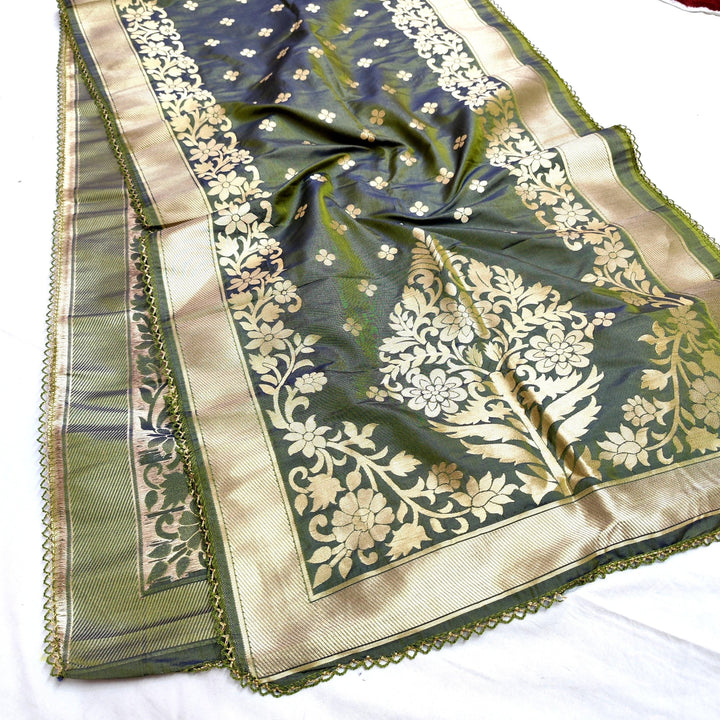 Beautiful Hand Woven Banarasi Ladies Stole. Double Shaded Top-Notch Fabric Soft Fabric.