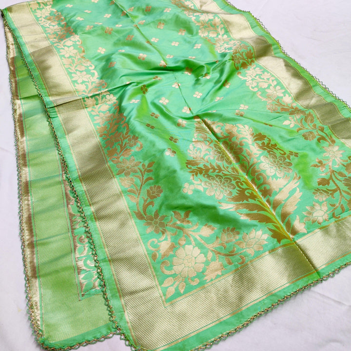 Beautiful Hand Woven Banarasi Ladies Stole. Double Shaded Top-Notch Fabric Soft Fabric.