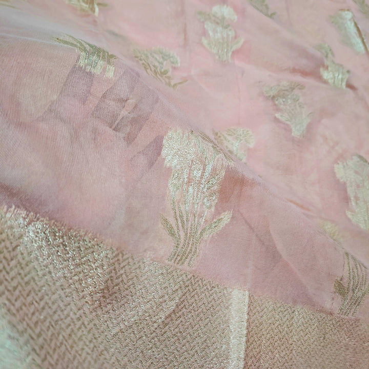 Golden zari work clean banarasi organza silk saree with 1 meter unstiched blouse. perfect choice for party or wedding